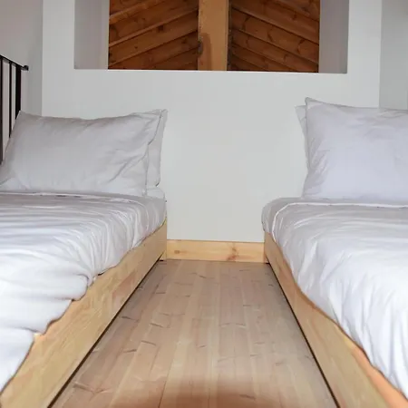 Konatzin Tou Massou By Raise דירה