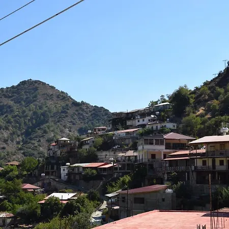 Konatzin Tou Massou By Raise Moutoullas