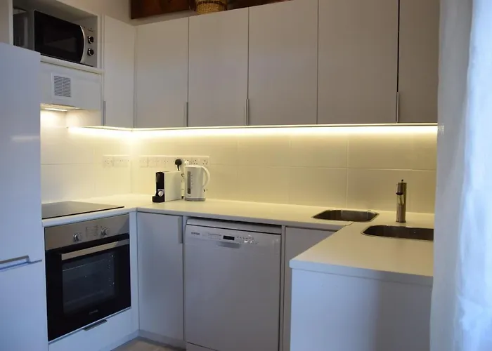 Konatzin Tou Massou By Raise