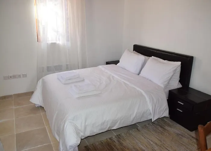 Konatzin Tou Massou By Raise Moutoullas