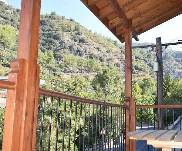 Konatzin Tou Massou By Raise Moutoullas